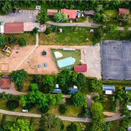Avec Terrasse, 3 Chambres, 8 Personnes - Api-1-52-376