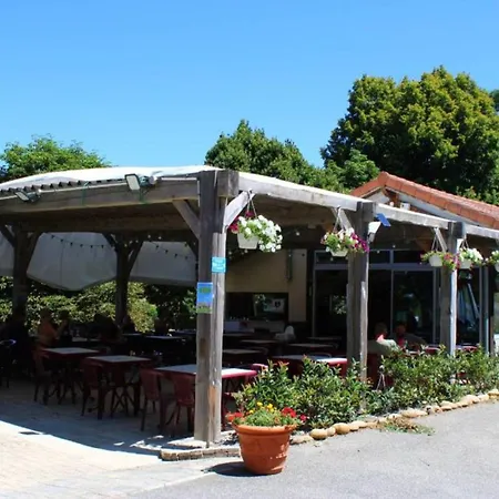 Avec Terrasse, 3 Chambres, 8 Personnes - Api-1-52-376 Campsite Le Grand-Serre